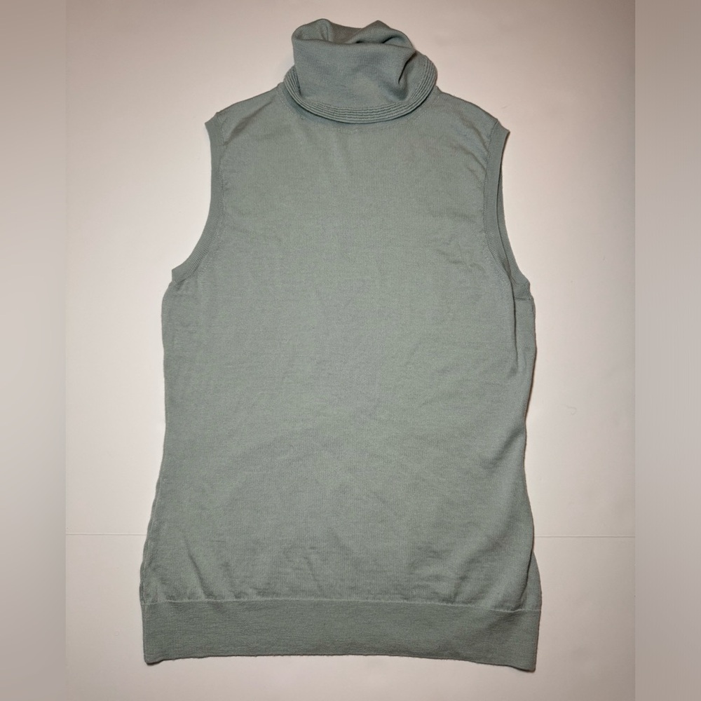 Lafayette148 100% wool turtleneck